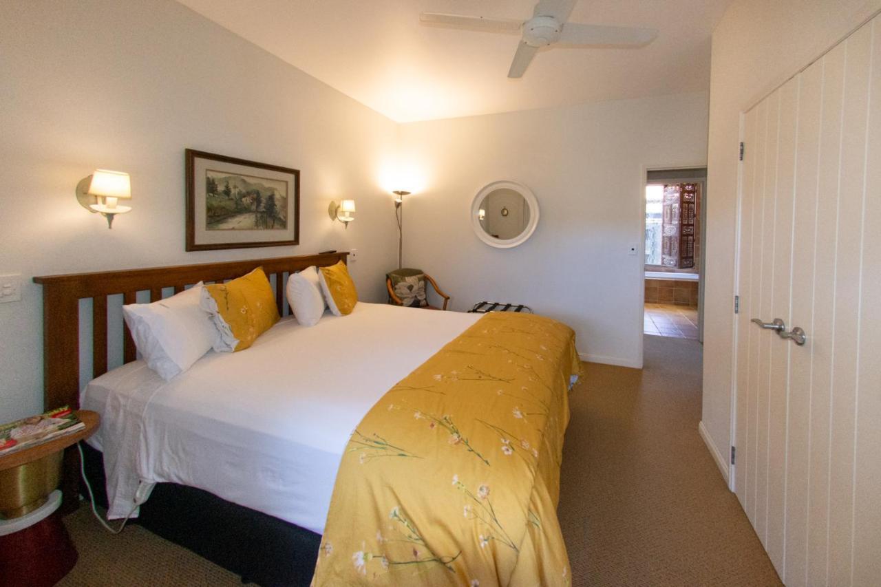 Tuscan Retreat Bed & Breakfast - Adults Only Acomodação com café da manhã Papamoa Exterior foto